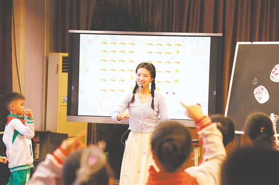 夏小祺的音樂課堂活力滿滿。