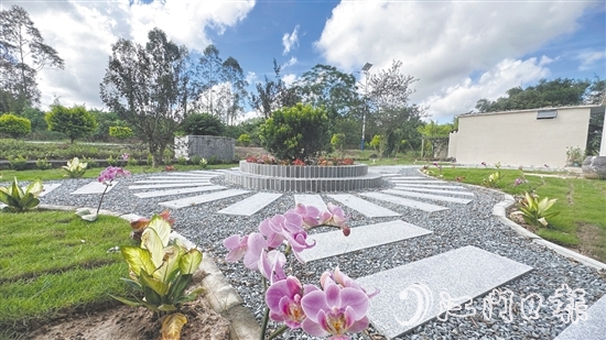 赤水鎮(zhèn)羊路村“四小園”綠意盎然。