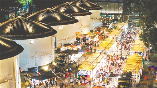 天下糧倉先鋒書店等老建筑在“修舊如舊”中被賦予新功能，持續(xù)吸引著有想法的創(chuàng)作者集聚。開平塘口鎮(zhèn)供圖