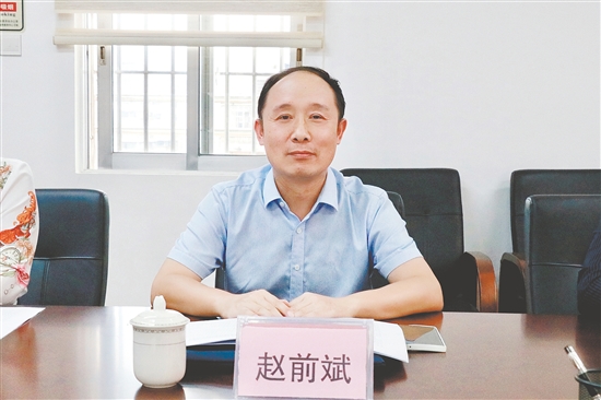 市統(tǒng)計(jì)局二級(jí)調(diào)研員趙前斌