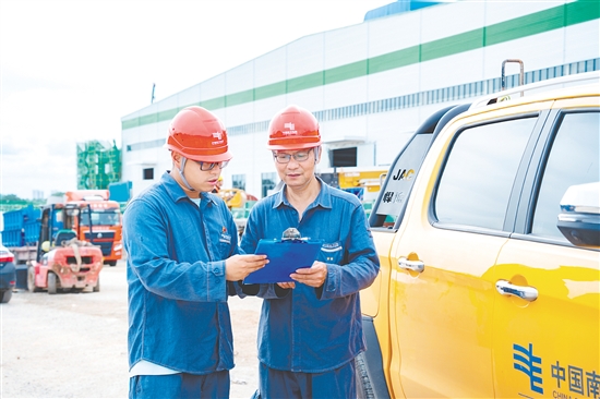 臺(tái)山供電局人員多次上門為企業(yè)量身定制供電方案。