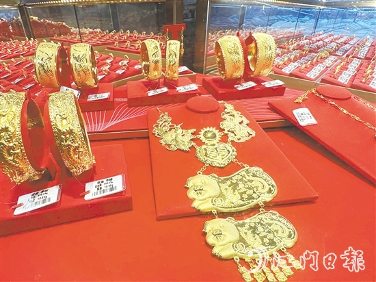 截至昨日，黃金價格年度漲幅仍超過50%。