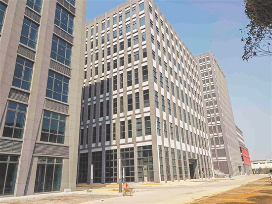 鵬廈機器人智造園進展順利，項目一期于2025年12月正式竣工。