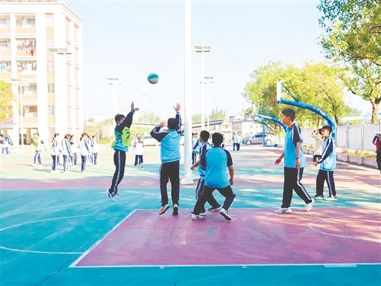 學(xué)生們在“樂學(xué)”氛圍中實現(xiàn)全面發(fā)展。