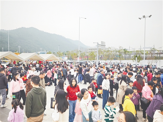 游園活動(dòng)現(xiàn)場。