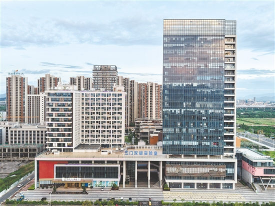 新會區(qū)依托江門雙碳實驗室等重要平臺，大力推動創(chuàng)新，發(fā)展新質生產力。