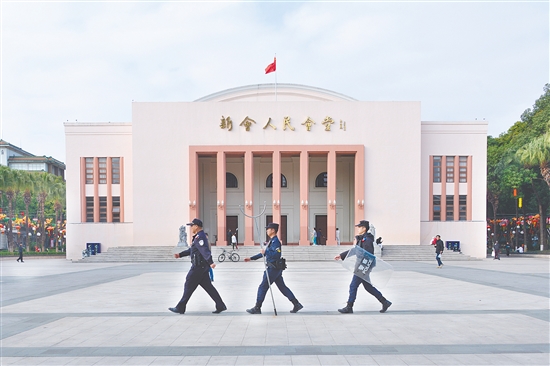 推進(jìn)平安新會建設(shè)一直是新會政法機(jī)關(guān)的奮斗目標(biāo)。