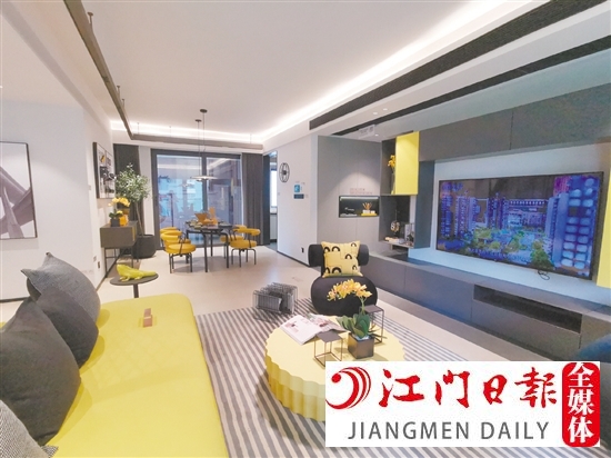 住宅室內(nèi)裝飾裝修工程開工前，應(yīng)進(jìn)行申報(bào)登記。