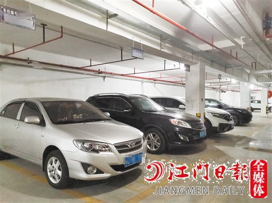 帕佳圖·尚品小區(qū)地下車庫。