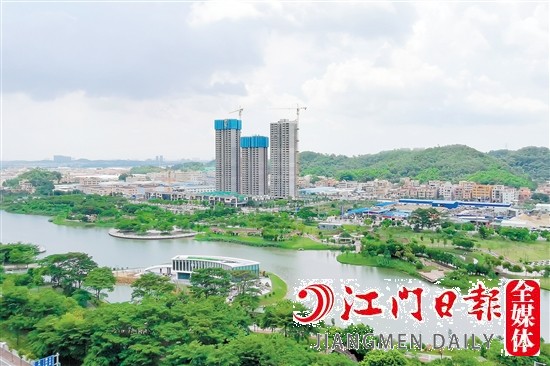 園山湖景色優(yōu)美。