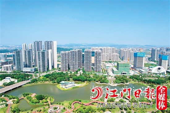 我市改善型住房需求不斷增加，房企結(jié)合購房者的需求推出多樣化產(chǎn)品。