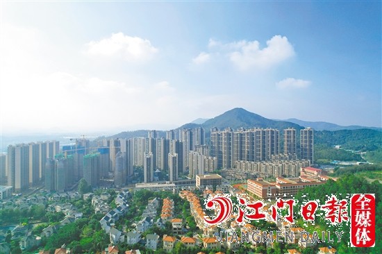 群華路板塊樓盤林立。