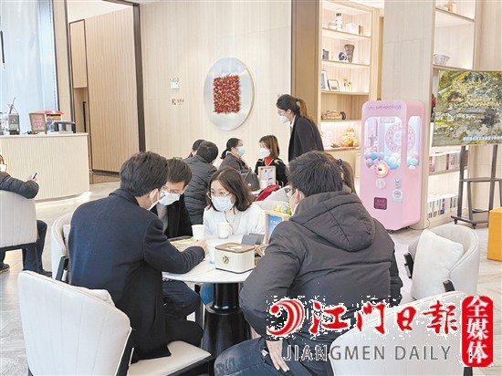 元旦小長假期間，有的項目人氣較旺。