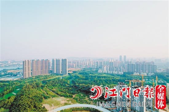 江發(fā)置業(yè)望高爾夫項(xiàng)目實(shí)景圖。