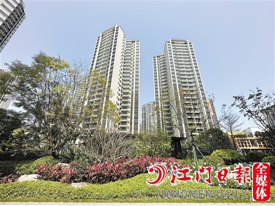 華庭公寓小區(qū)環(huán)境優(yōu)美。
