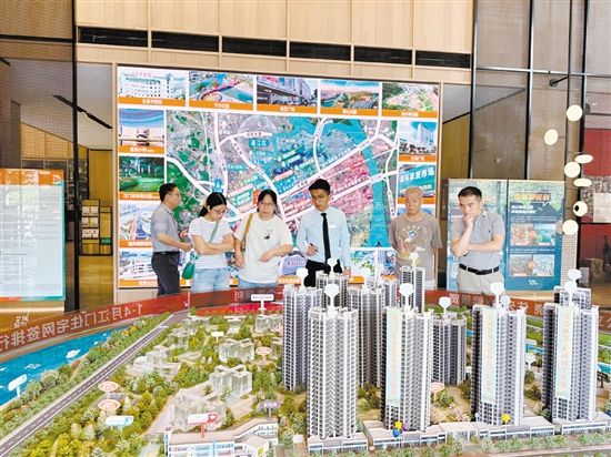 1—8月，全市商品房網(wǎng)簽面積和增速均居全省前列。