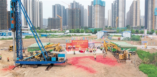 盛匯天際二期動(dòng)工現(xiàn)場(chǎng)。