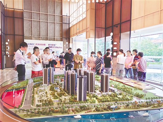 ?銷售小面積第四代住宅的樓盤吸引了許多市民的目光。