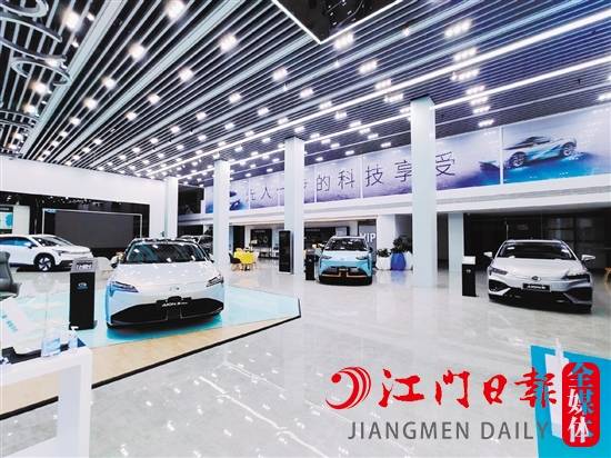 廣汽埃安江門第一體驗(yàn)中心寬敞氣派的展廳。