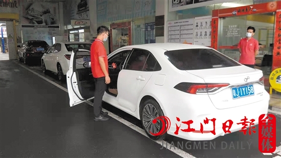 消費(fèi)者到4S店“體檢”愛車時(shí)最好提前預(yù)約。