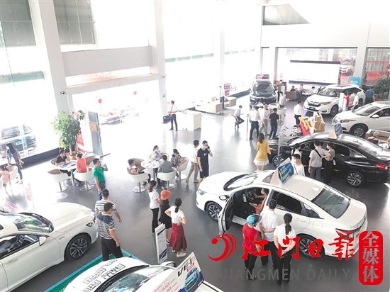 補(bǔ)貼的發(fā)放，將進(jìn)一步激發(fā)消費(fèi)者的購(gòu)車熱情。