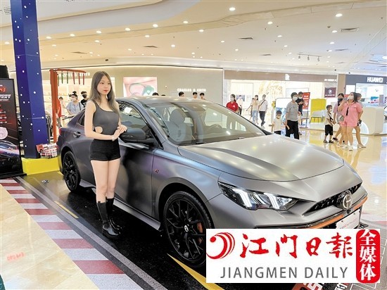 影豹R-style賽道版外觀時尚動感。