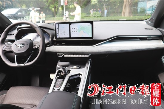 2023款星瑞配備12.3英寸的中控屏和液晶儀表盤(pán)，功能實(shí)用。