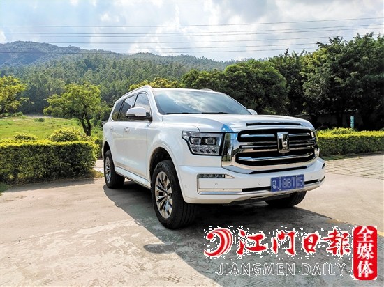 坦克500外觀方正硬朗。