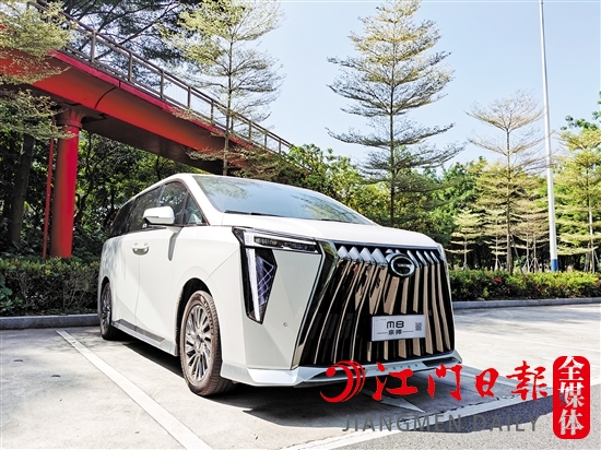 2023款M8宗師外觀很霸氣。