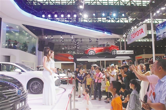 回顧歷屆“五一”車展，上市新車都會吸引許多消費者目光。