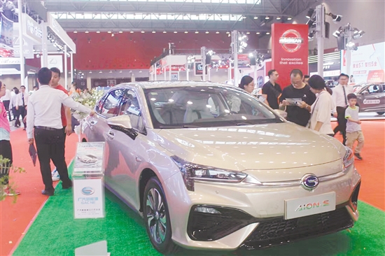 很多消費者在“五一”車展上買到了心儀的靚車。